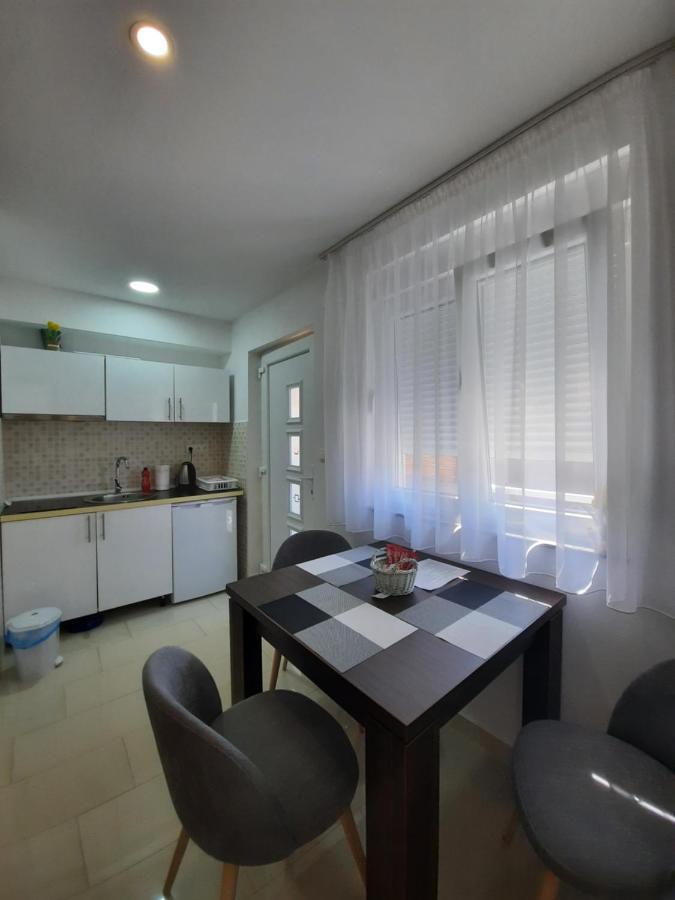 Apartmani Perla เนอุม ภายนอก รูปภาพ